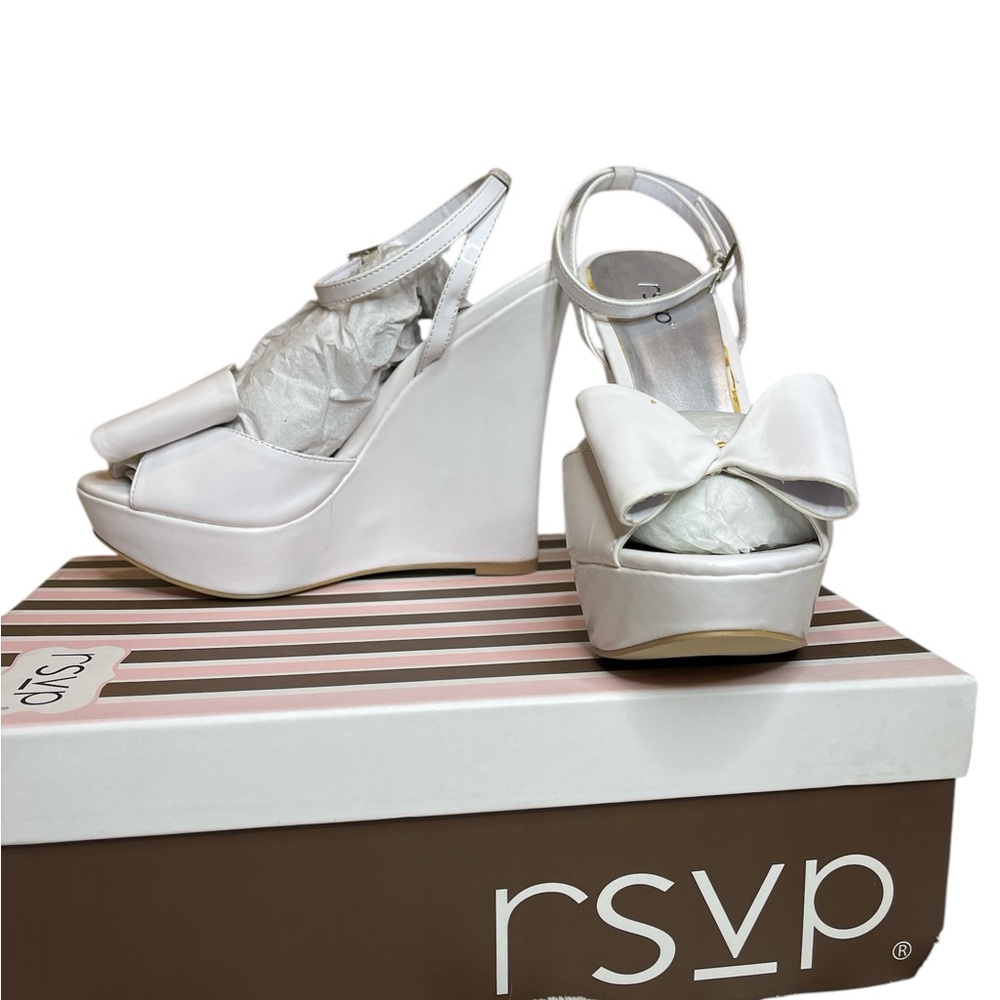 RSVP White Wedge Sandals size 6 NIB